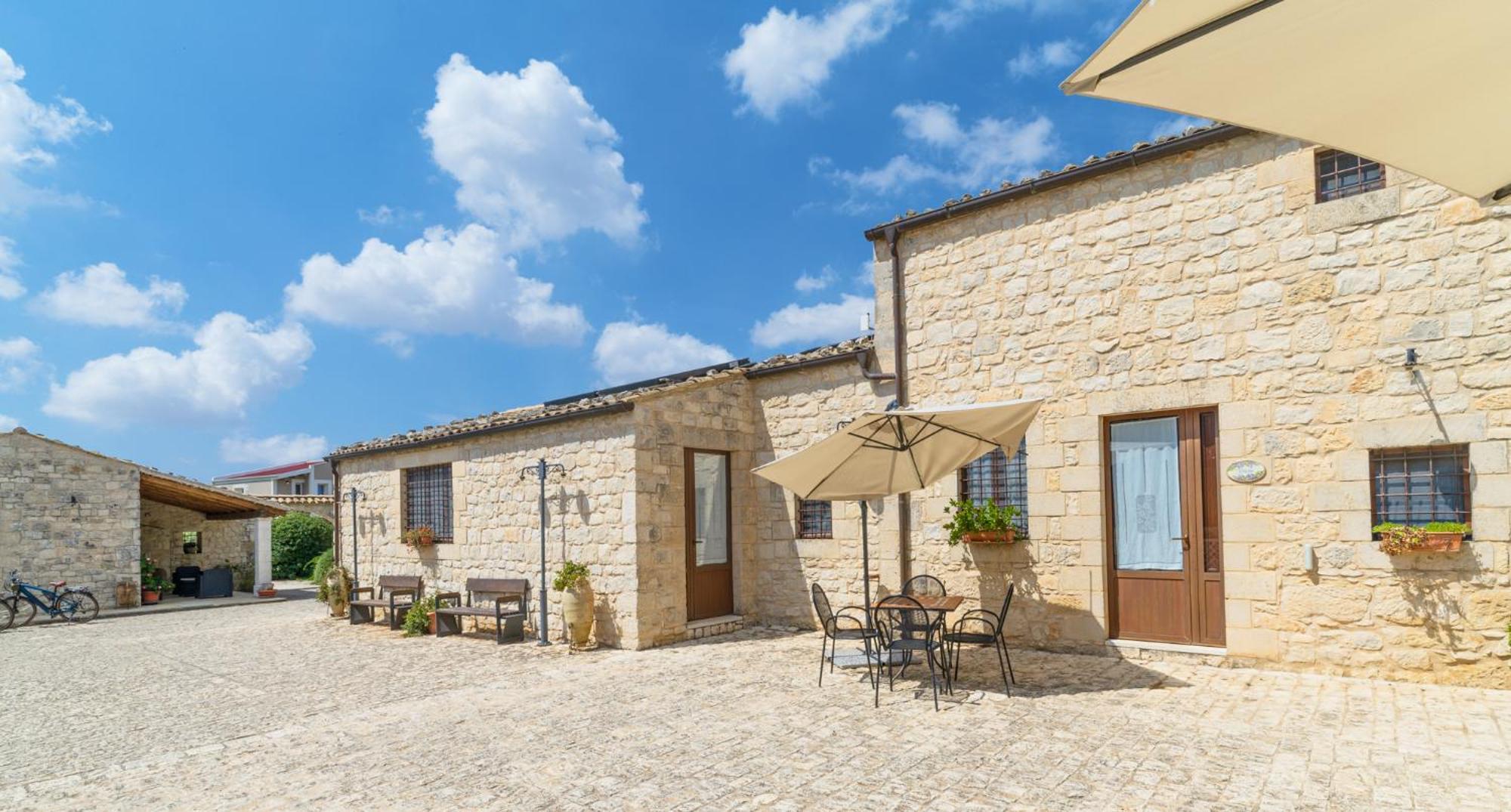 Borgo Monachella Bed & Breakfast Ragusa Exterior foto
